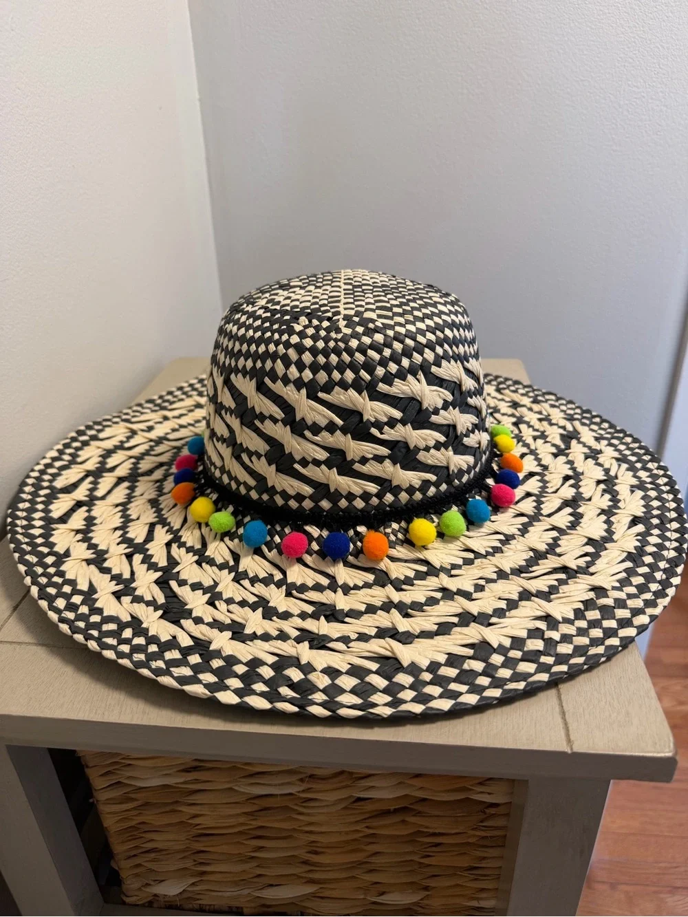 Wide Brim Woven Black Straw Sun Beach Hat Atmosphere Primark Rainbow Pom Pom